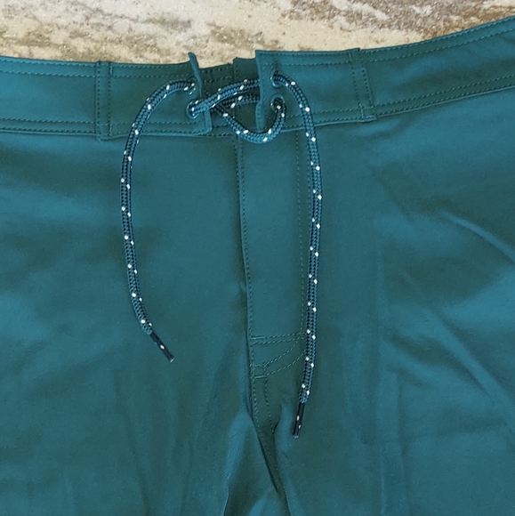 Gap 10" Board Shorts - Picture 3 of 3